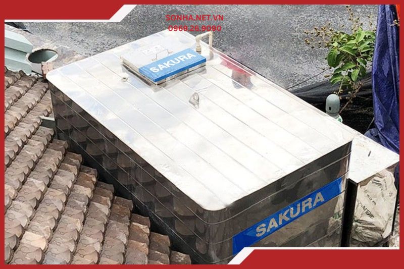 Hình ảnh lắp đặt bể vuông đặt nổi inox Sakura 700L