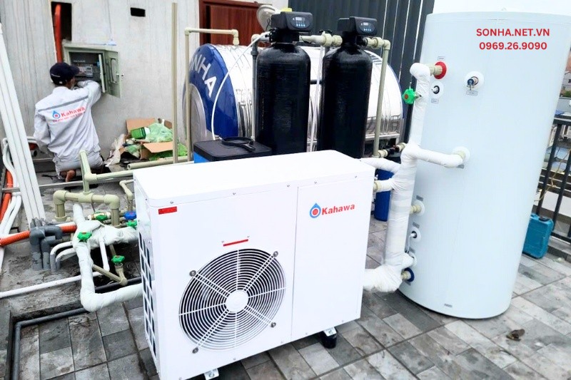 Lắp đặt hệ thống nước n&oacute;ng trung t&acirc;m heat pump t&aacute;ch rời