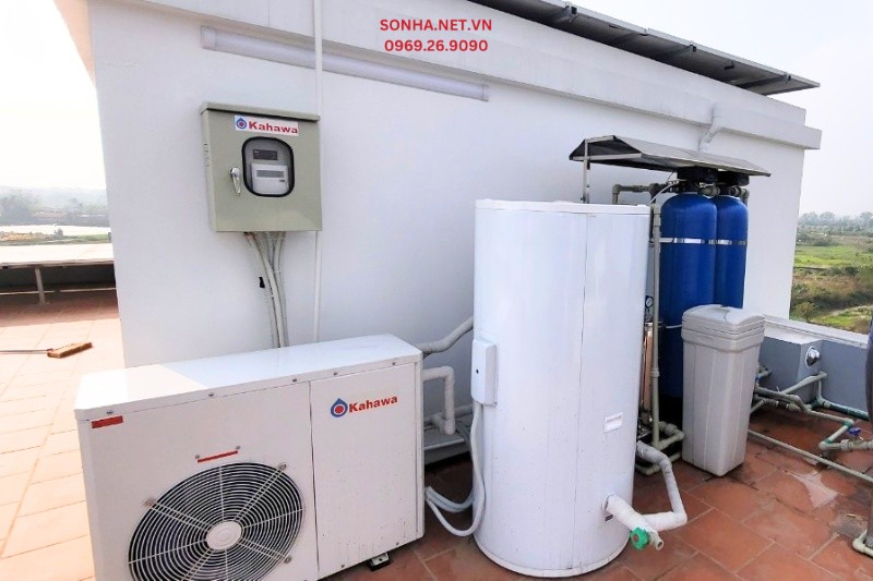 Lắp đặt hệ thống nước n&oacute;ng trung t&acirc;m heat pump t&aacute;ch rời