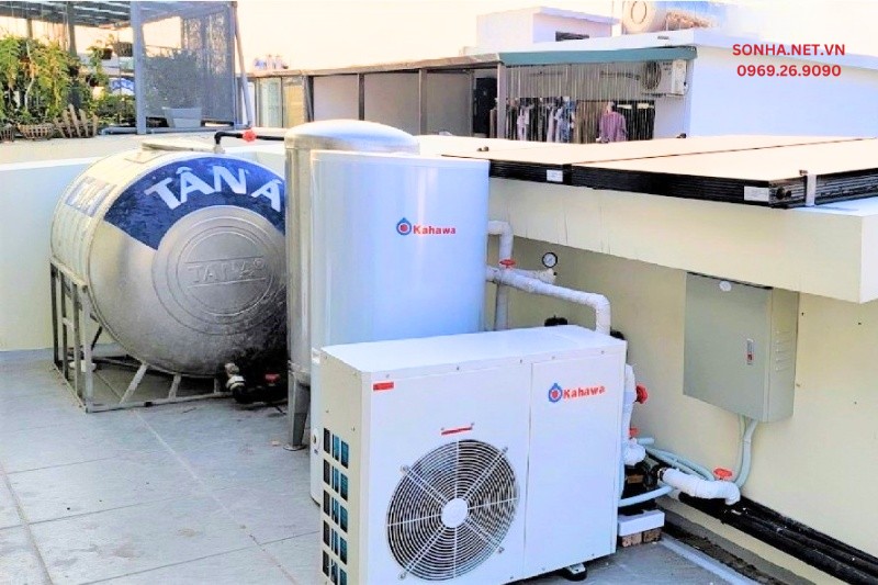 Lắp đặt m&aacute;y nước n&oacute;ng bơm nhiệt Kahawa tại nh&agrave; kh&aacute;ch h&agrave;ng