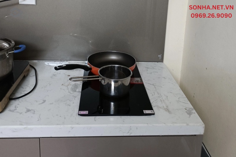 H&igrave;nh ảnh thực tế của bếp từ 2 v&ugrave;ng nấu Bauer BE 32DI